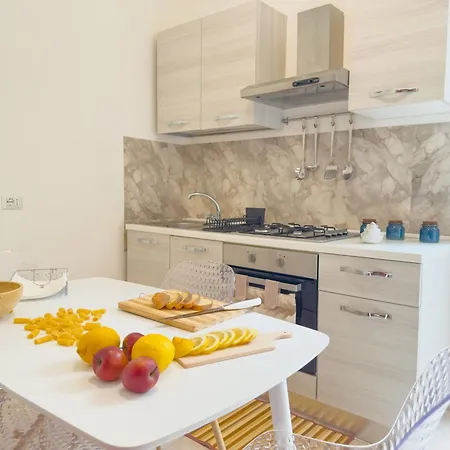 Luxurious Lucia * Giardini Naxos